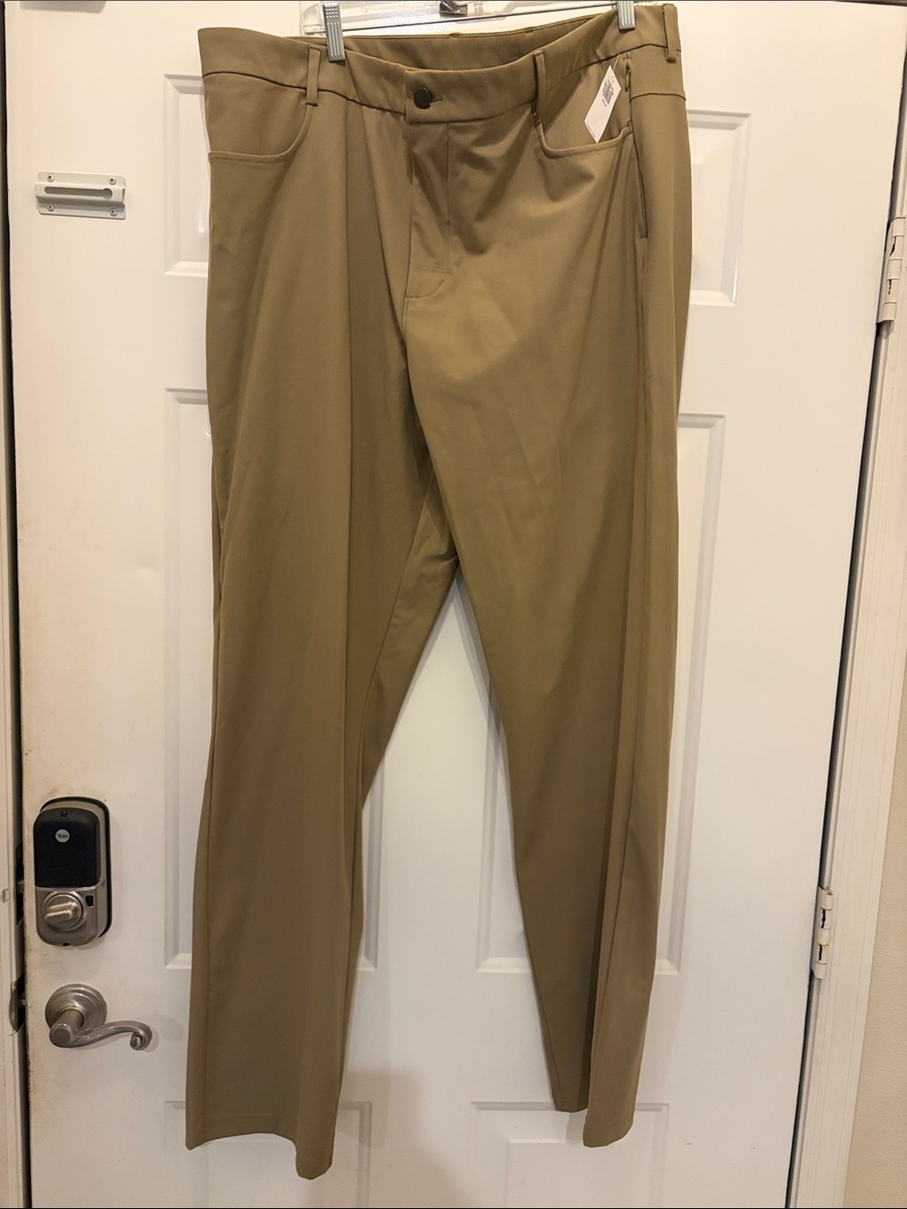 Men's Old Navy Classic Khaki 4- way stretch Pants 42x34
